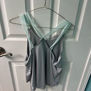 grey under armour tank top